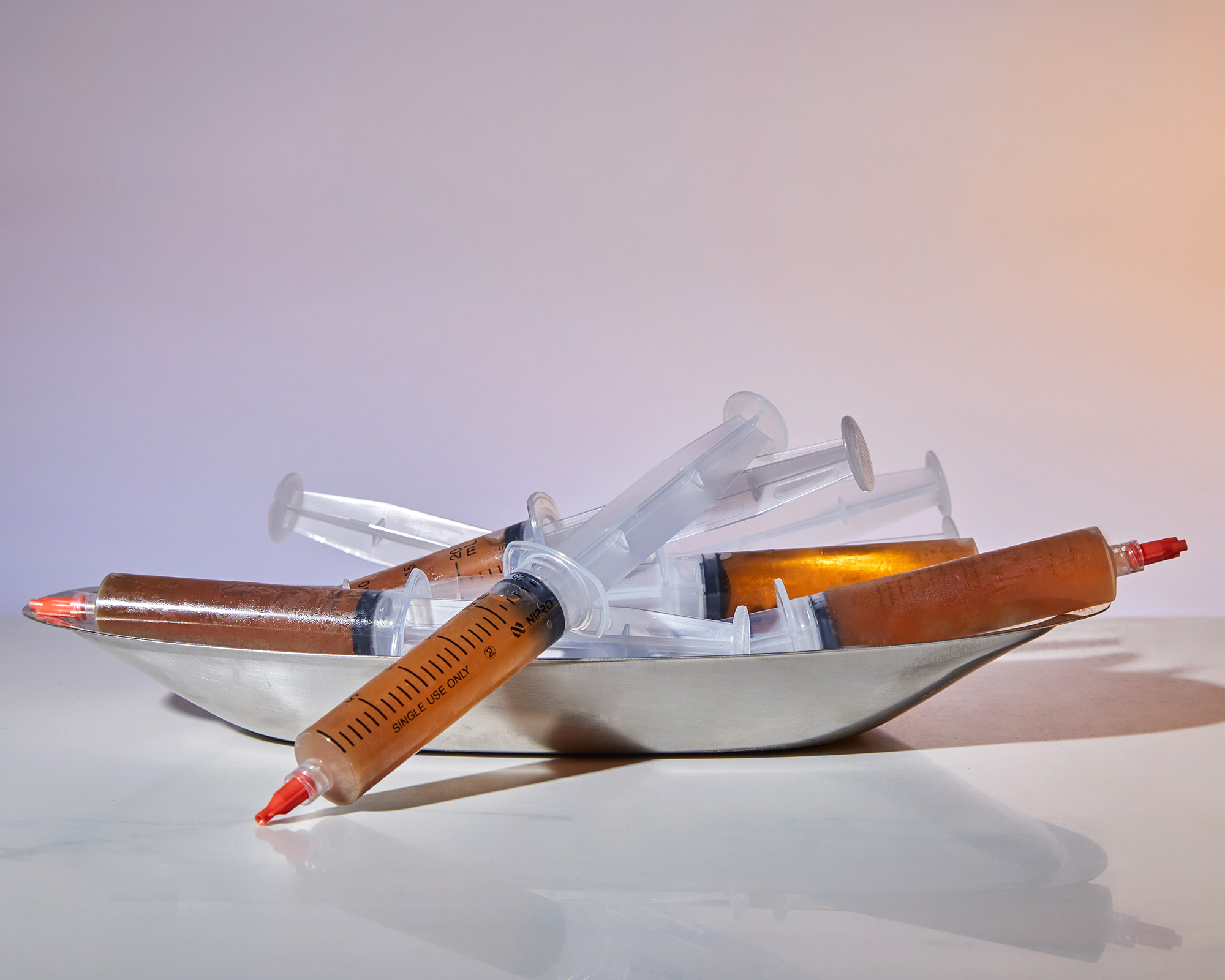 Liquid culture syringe